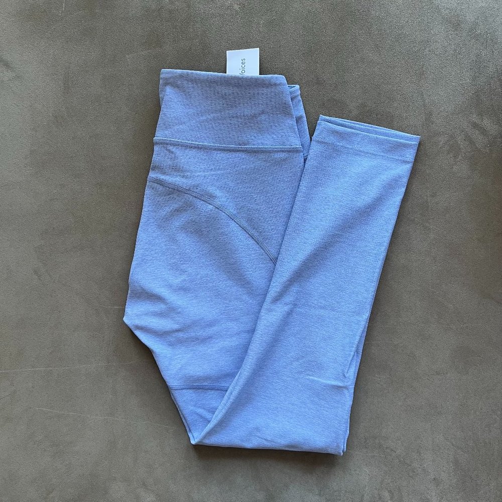 NWT Outdoor Voices 3/4 Warmup Leggings in Lilac